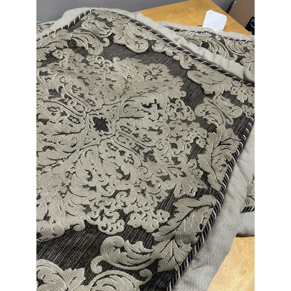 2 Croscill Sorina Standard Pillow‎ Shams Brown Taupe Brocade Damask